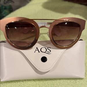 AQS Women's Rose Gold and Brown Gradient Sunglasses